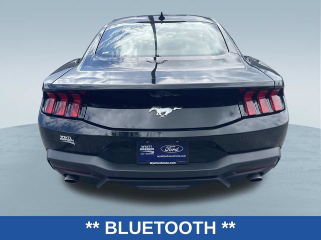 Used 2024 Ford Mustang Coupe RWD image 4