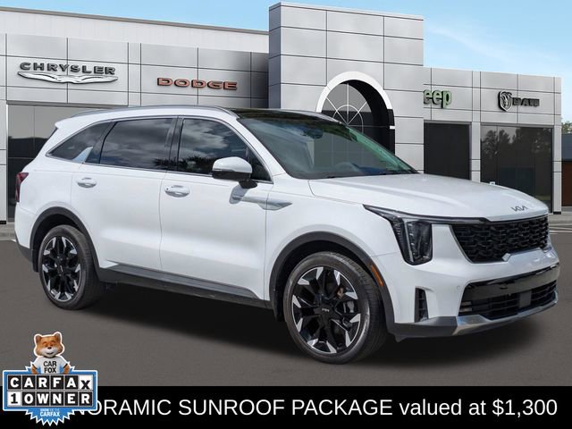 Used 2024 Kia Sorento EX w/ Panoramic Sunroof Package