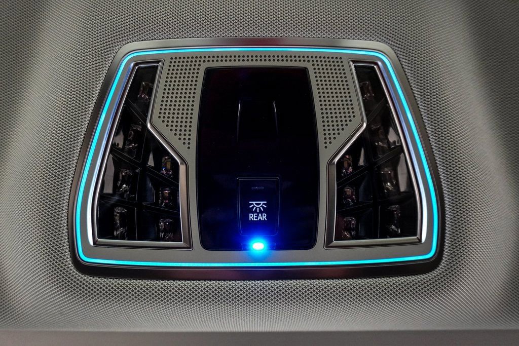 Used 2022 Audi A8 L 3.0T w/ Luxury Package image 26