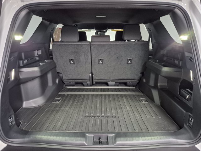 Certified 2025 Toyota 4Runner SR5 AWD/4WD image 13