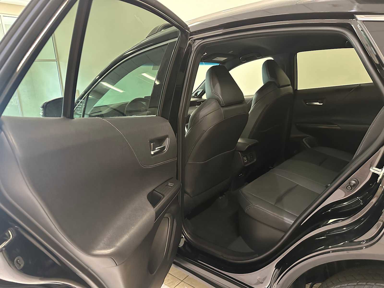 Certified 2024 Toyota Venza XLE AWD/4WD image 24