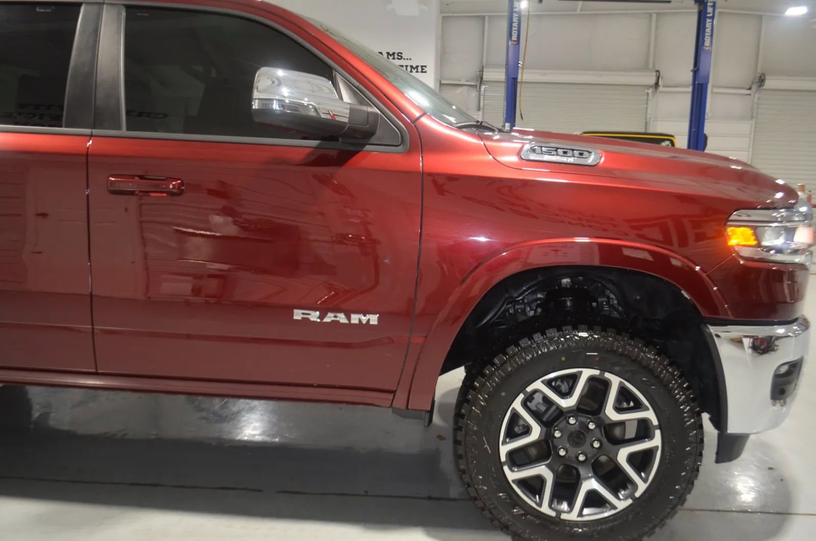 Used 2025 RAM 1500 Laramie image 7