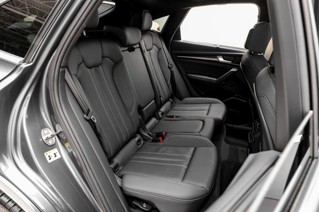 Used 2022 Audi SQ5 Prestige image 32