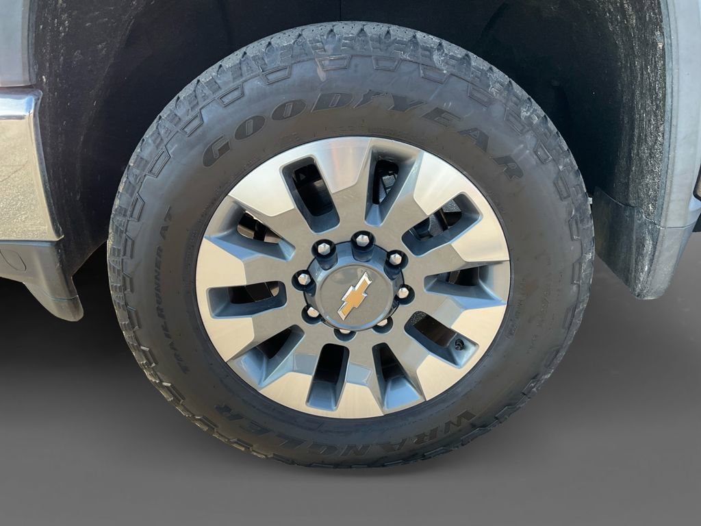 Used 2021 Chevrolet Silverado 2500 LT w/ Convenience Package image 13