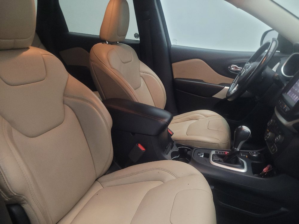 Used 2018 Jeep Cherokee Limited w/ Technology Group AWD/4WD image 21