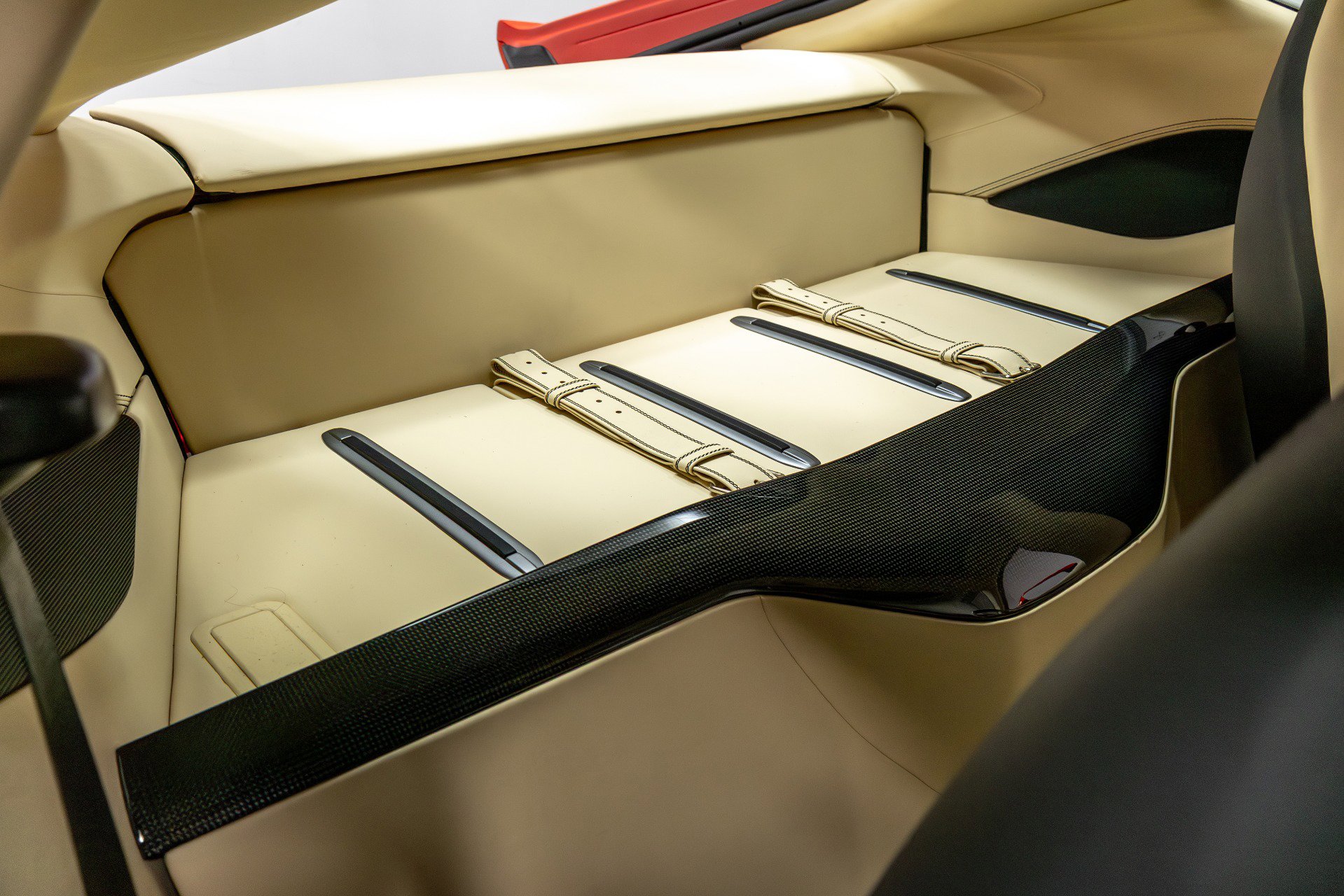 Used 2018 Ferrari 812 Superfast image 36