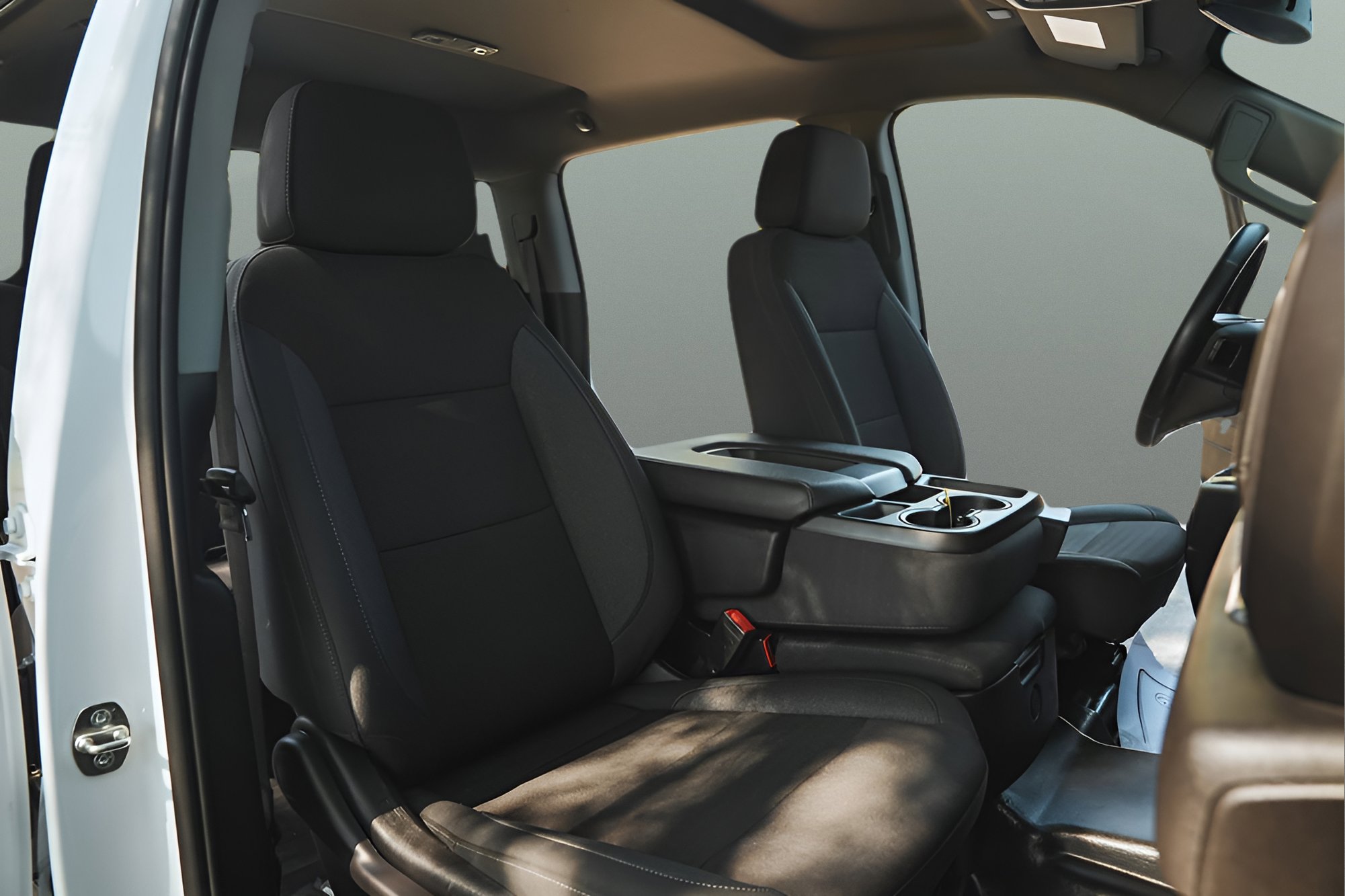 Used 2024 GMC Sierra 2500 SLE w/ SLE Convenience Package image 24