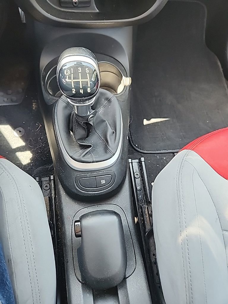 Used 2014 FIAT 500L Easy FWD image 15