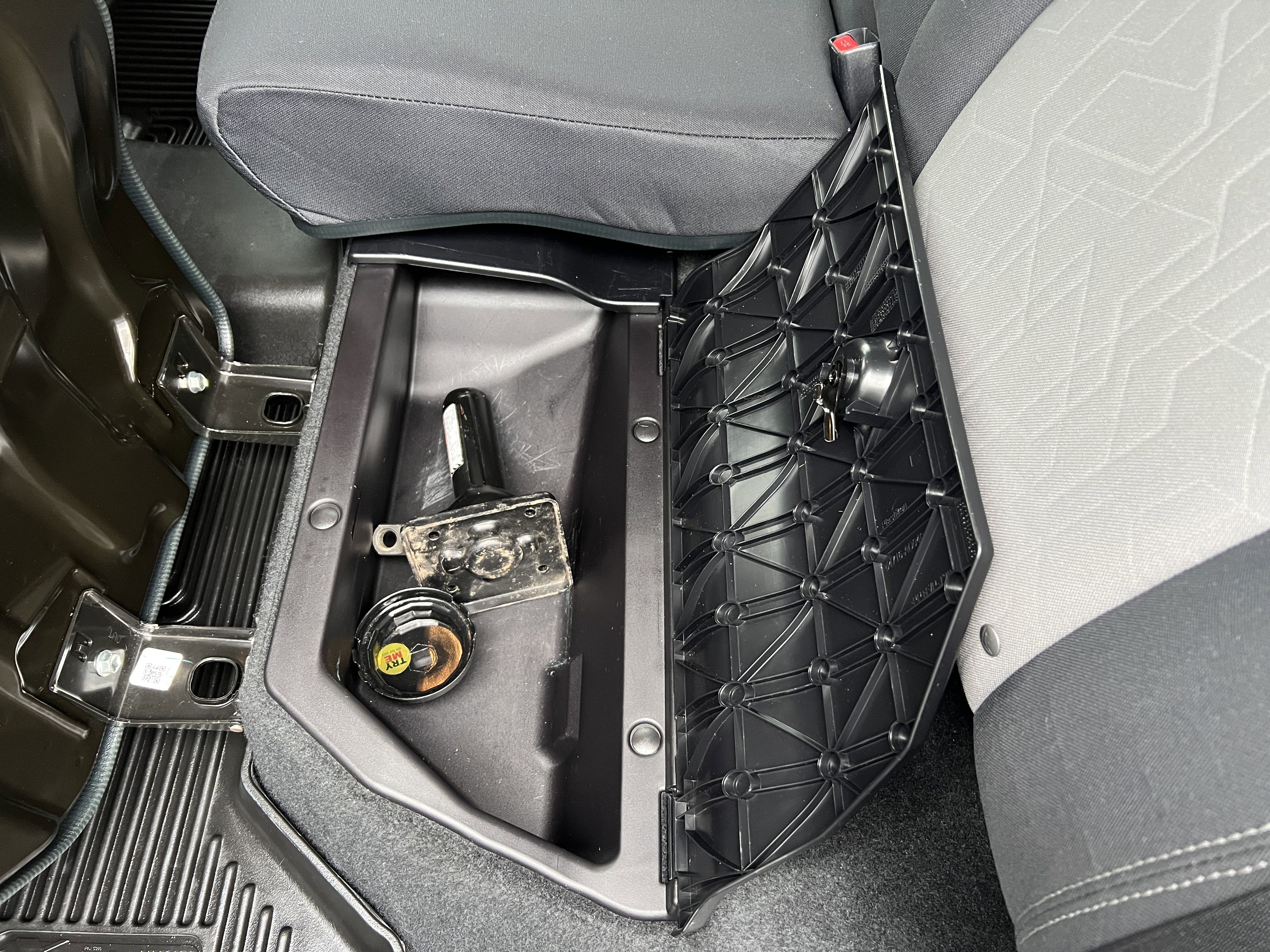 Used 2021 Toyota Tacoma TRD Off-Road w/ Technology Package image 17