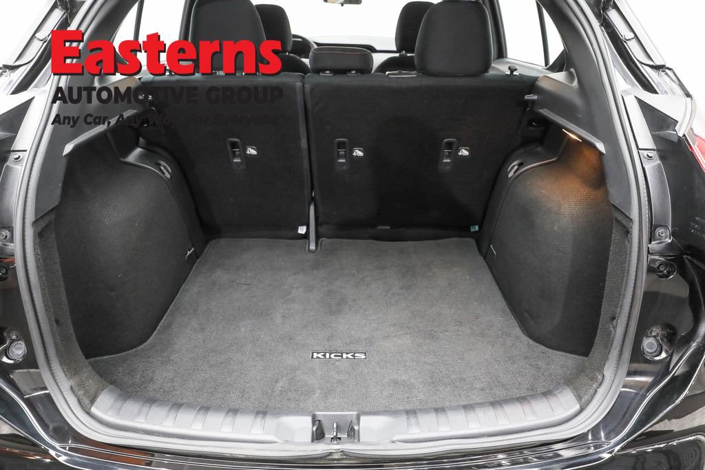 Used 2024 Nissan Kicks SR image 9