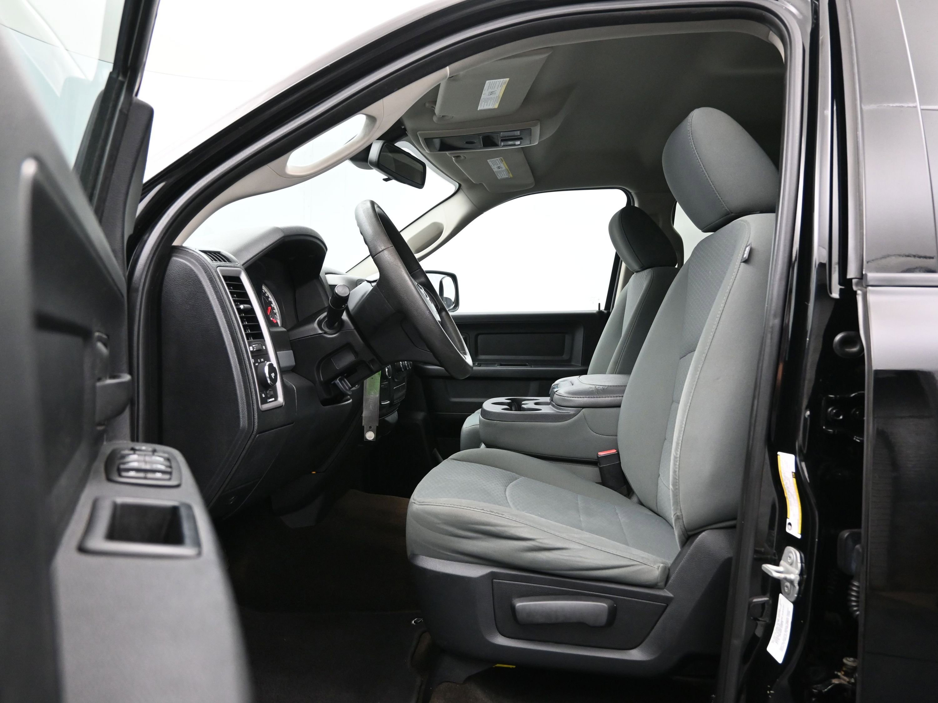 Used 2014 RAM 1500 Express image 9