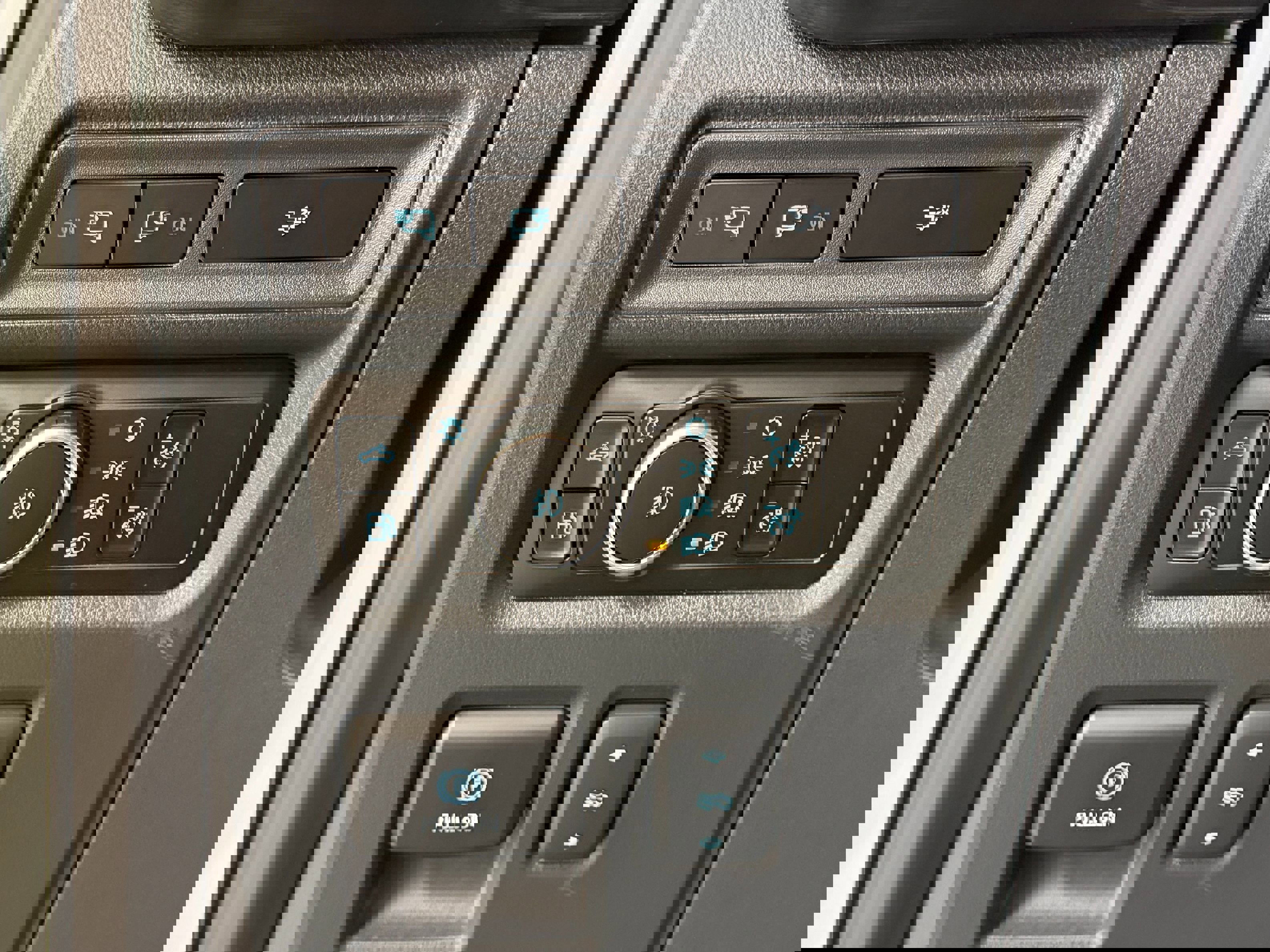 Used 2023 Ford F150 Lariat w/ Equipment Group 502A High AWD/4WD image 22