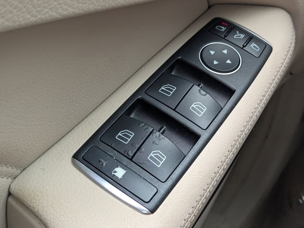 Used 2016 Mercedes-Benz E 350 Sedan image 8