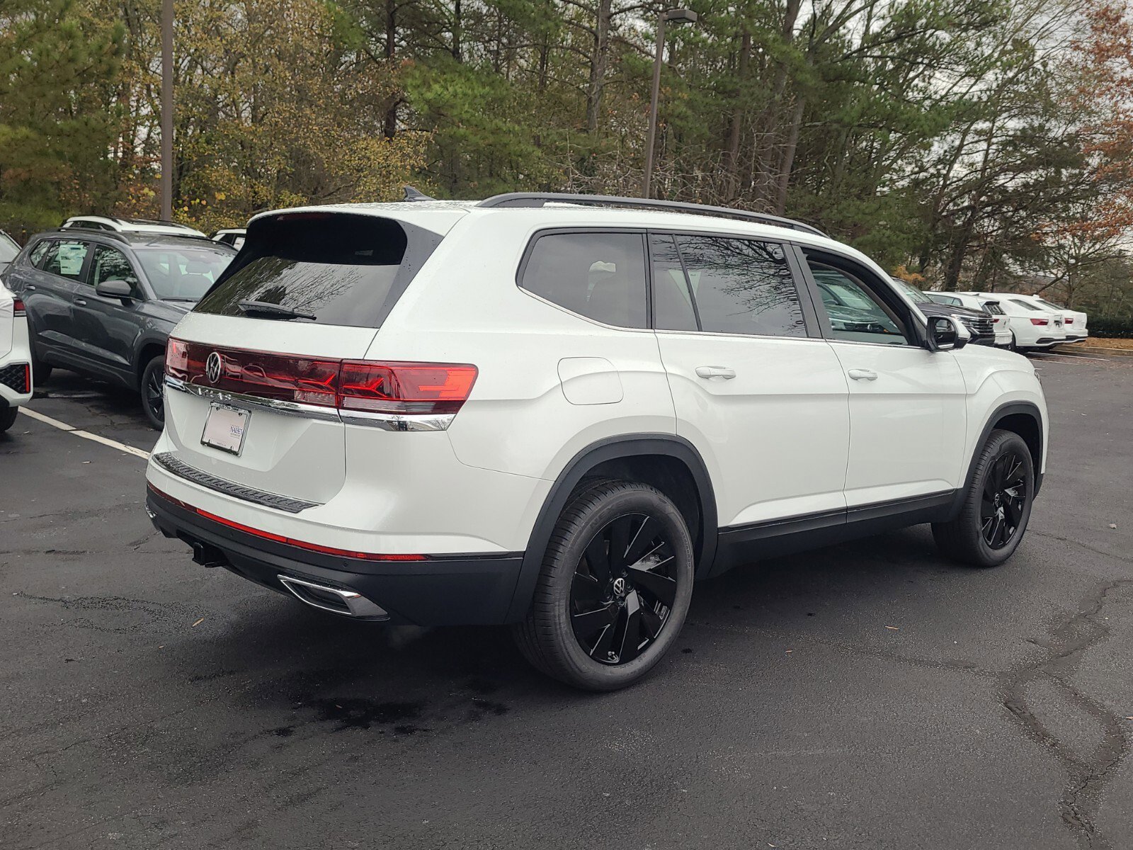 New 2026 Volkswagen Atlas SE image 5