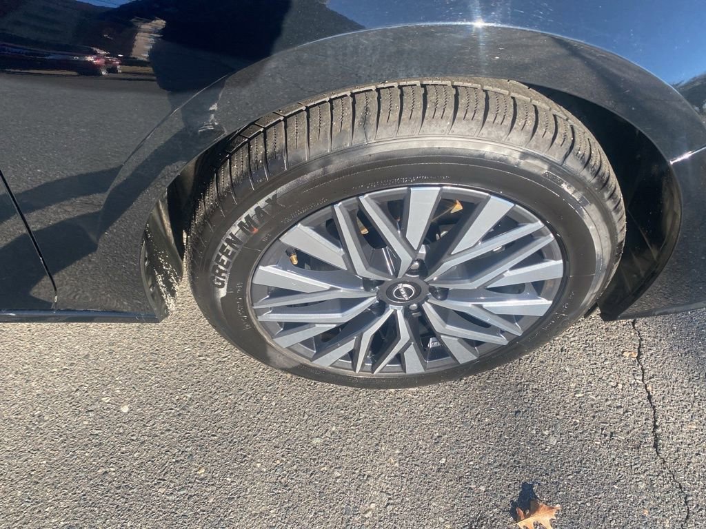 Used 2024 Nissan Altima 2.5 SV image 9