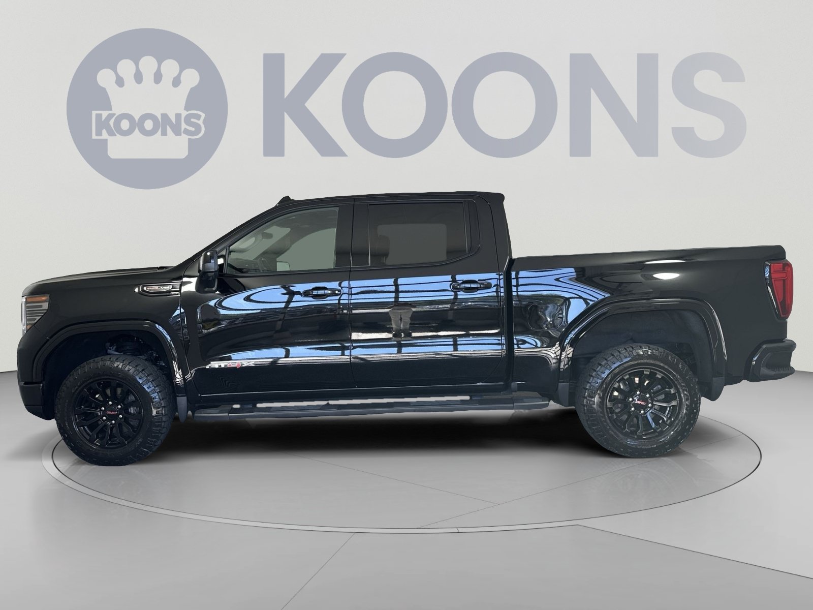 Used 2022 GMC Sierra 1500 AT4X AWD/4WD image 2