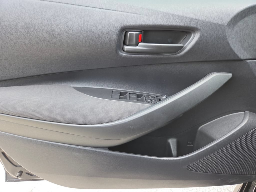 Used 2023 Toyota Corolla LE FWD image 29