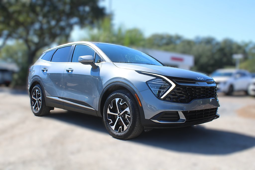 Certified 2025 Kia Sportage EX FWD image 3