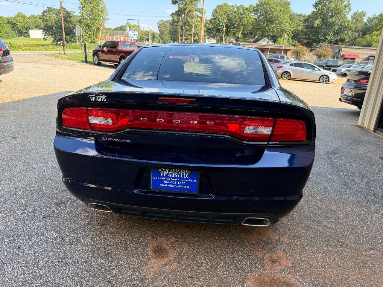Used 2014 Dodge Charger SE RWD image 5