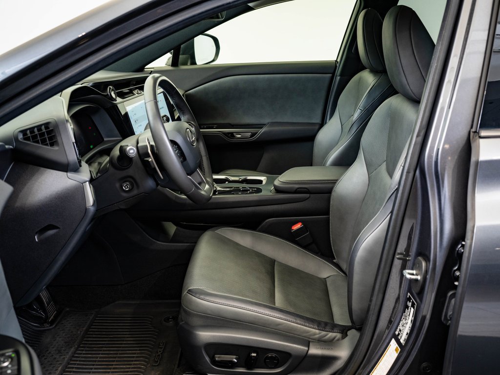 Certified 2023 Lexus RZ 450e Premium w/ Accessory Package (2T) image 18