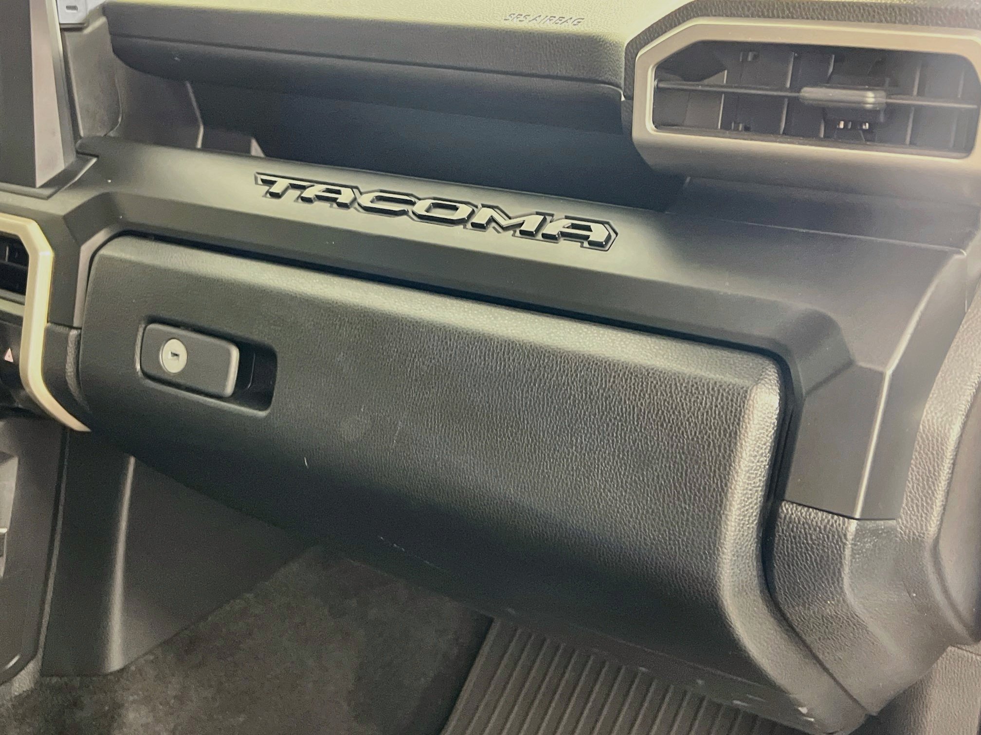 Used 2024 Toyota Tacoma SR AWD/4WD image 27