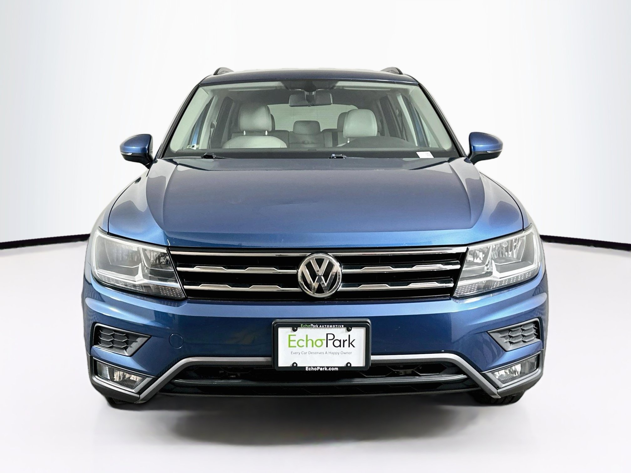 Used 2018 Volkswagen Tiguan S FWD image 2