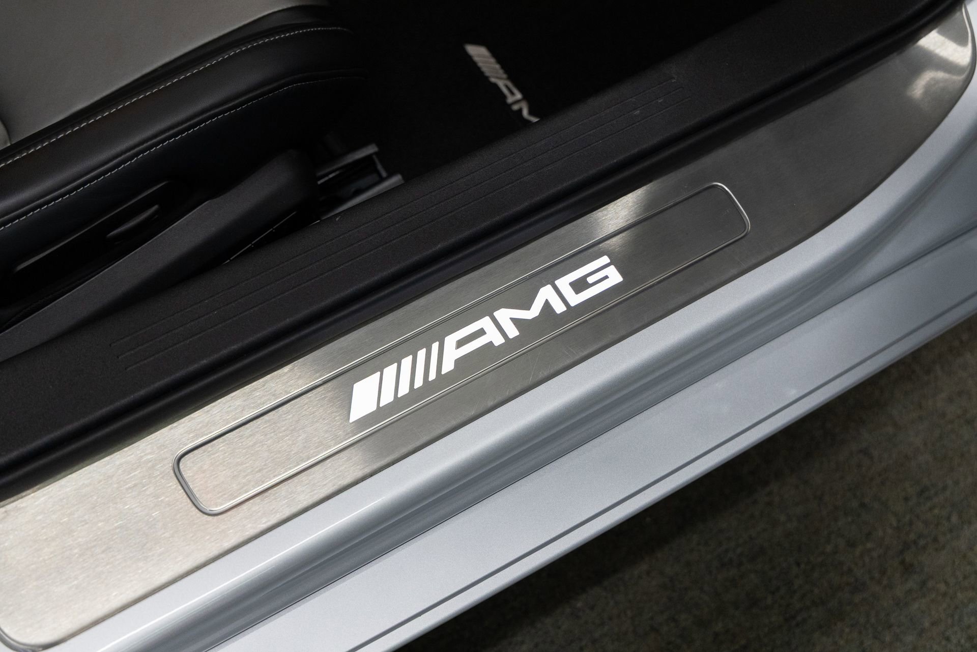 Used 2016 Mercedes-Benz AMG GT S w/ Exclusive Interior Package image 19