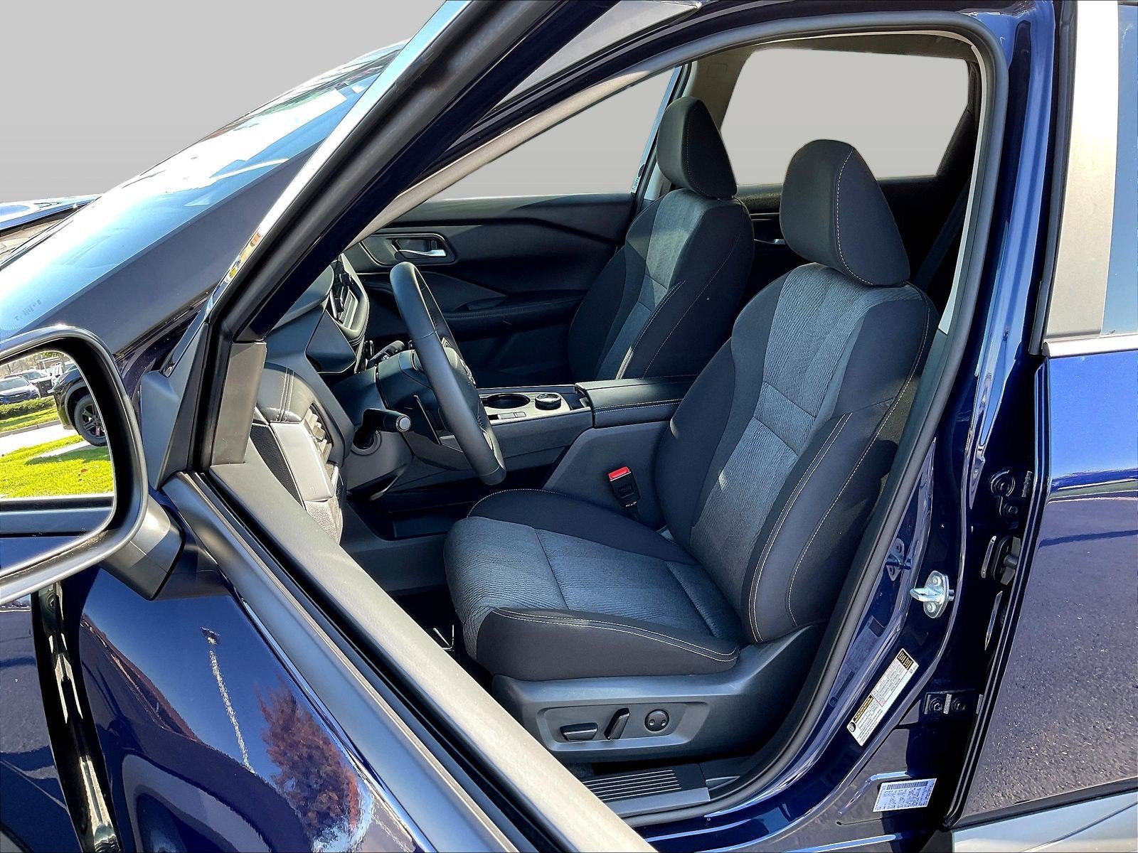 Used 2026 Nissan Rogue SV w/ Cold Weather Package AWD/4WD image 24
