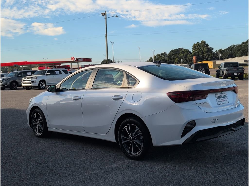 Used 2024 Kia Forte LXS w/ LXS Technology Package image 3