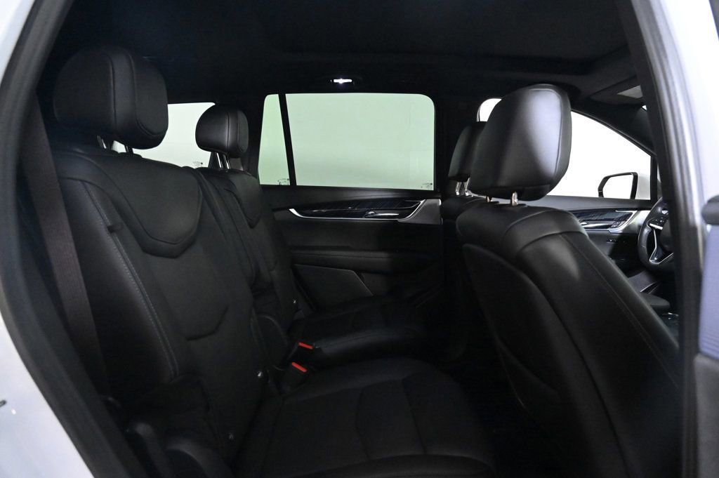Used 2024 Cadillac XT6 Premium Luxury image 17