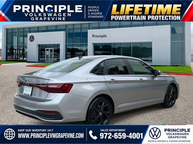 New 2026 Volkswagen Jetta SE FWD image 3