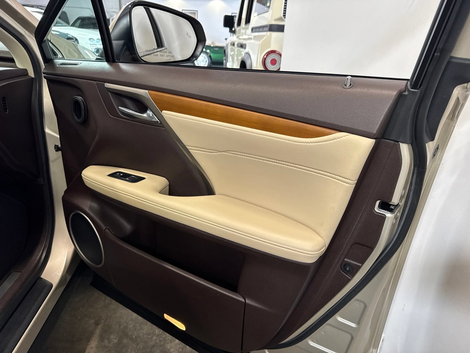 Used 2018 Lexus RX 350 FWD w/ Premium Package image 25