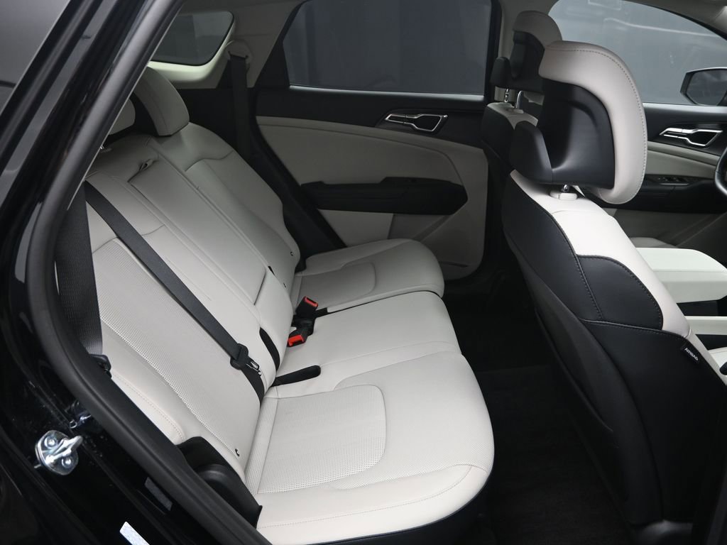 Certified 2026 Kia Sportage EX image 36