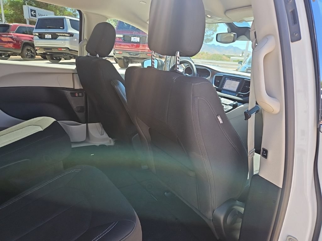 Used 2024 Chrysler Voyager LX FWD image 26