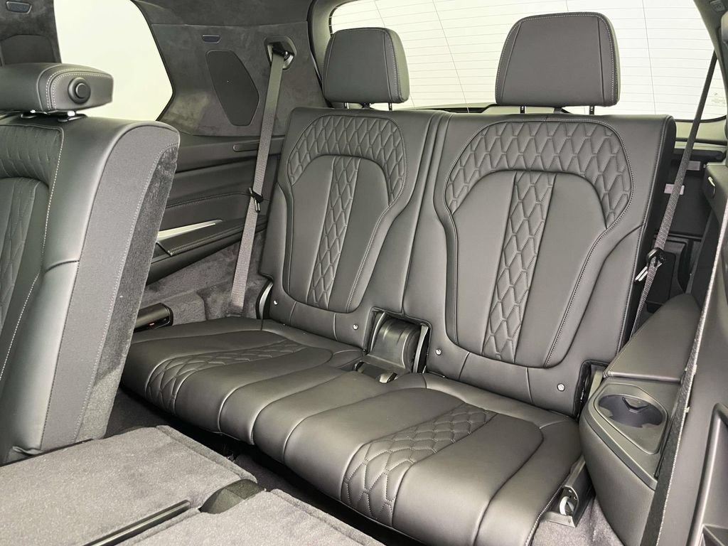 New 2027 BMW X7 M60i AWD/4WD image 17