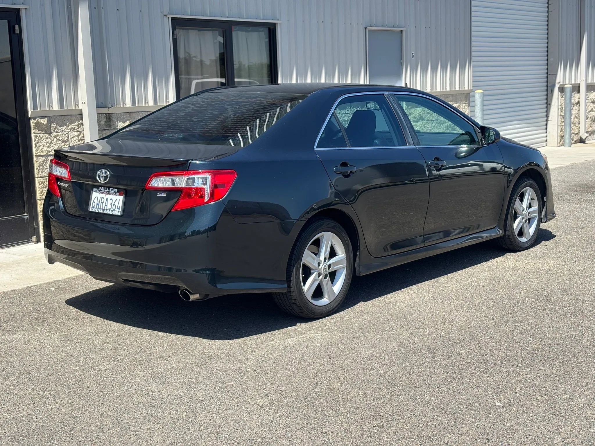 Used 2012 Toyota Camry SE FWD image 3