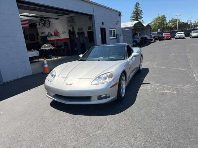 Used 2005 Chevrolet Corvette Coupe w/ Preferred Equipment Group RWD image 24