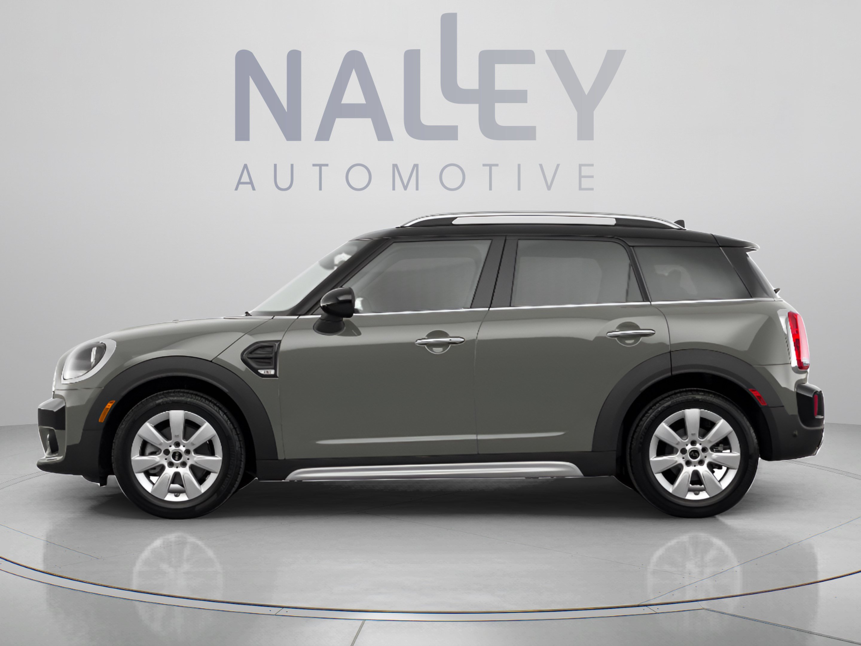 Used 2017 MINI Cooper Countryman FWD image 2