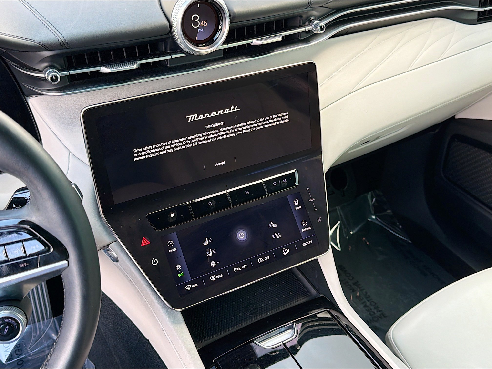 Used 2023 Maserati Grecale Modena AWD/4WD image 28
