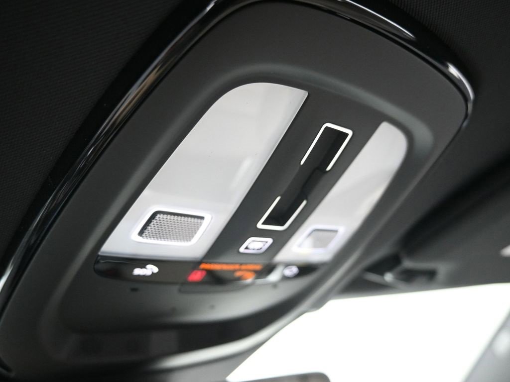 New 2026 Volvo XC90 B6 Ultra image 25