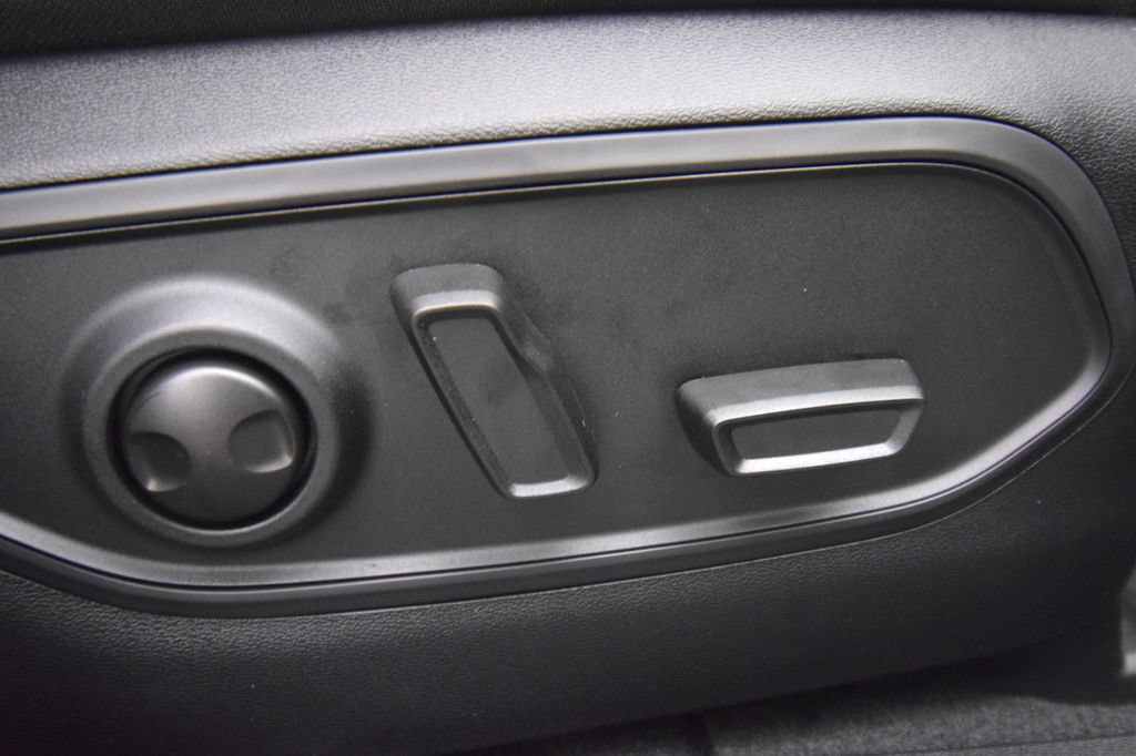 New 2026 Jeep Cherokee Limited AWD/4WD image 17