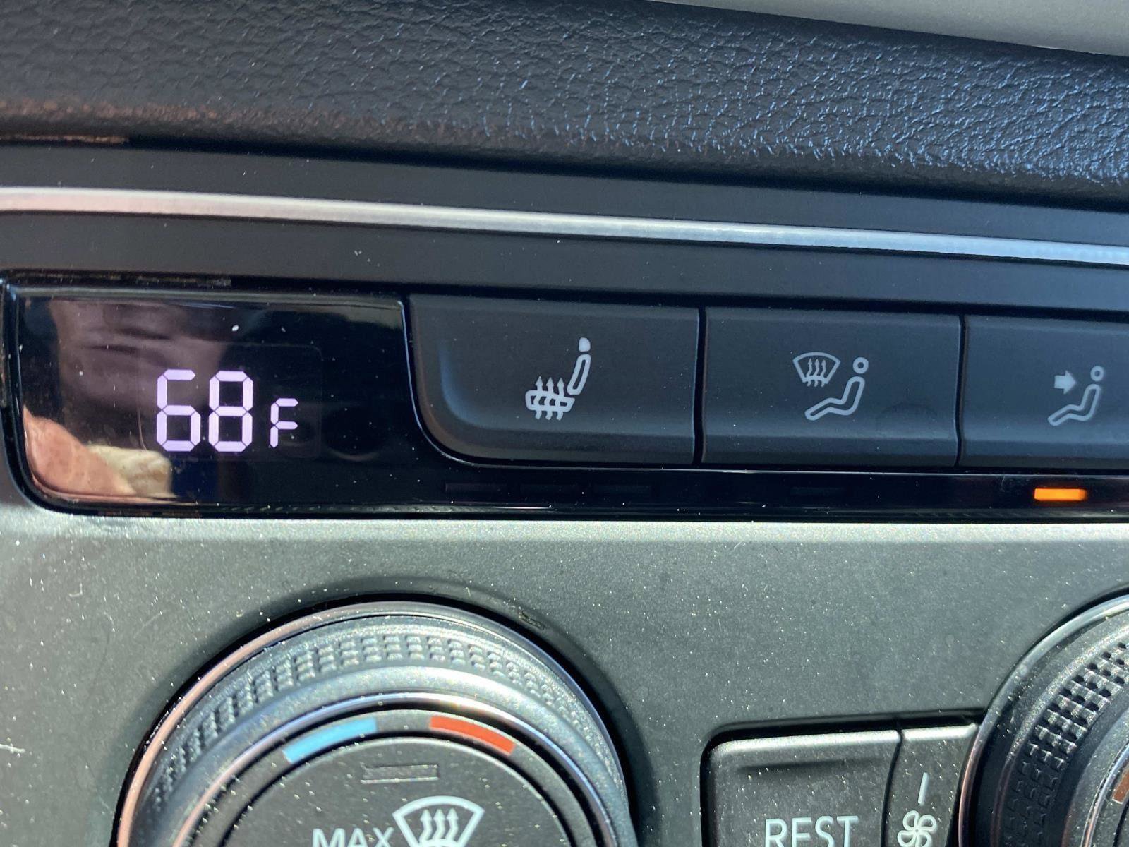 Used 2021 Volkswagen Atlas SE w/ Panoramic Sunroof Package image 33