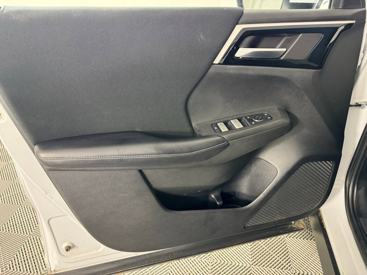 Used 2022 Mitsubishi Outlander ES image 10