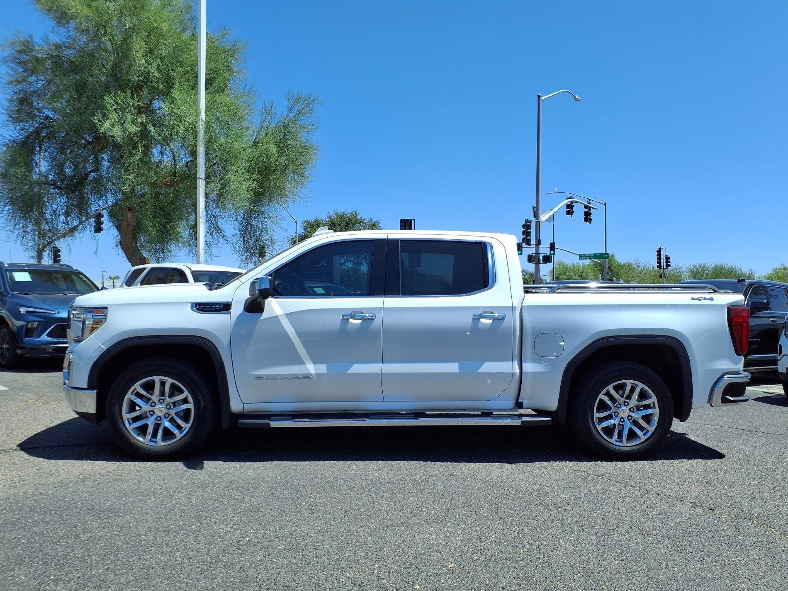 Used 2020 GMC Sierra 1500 SLT w/ SLT Premium Plus Package AWD/4WD image 10