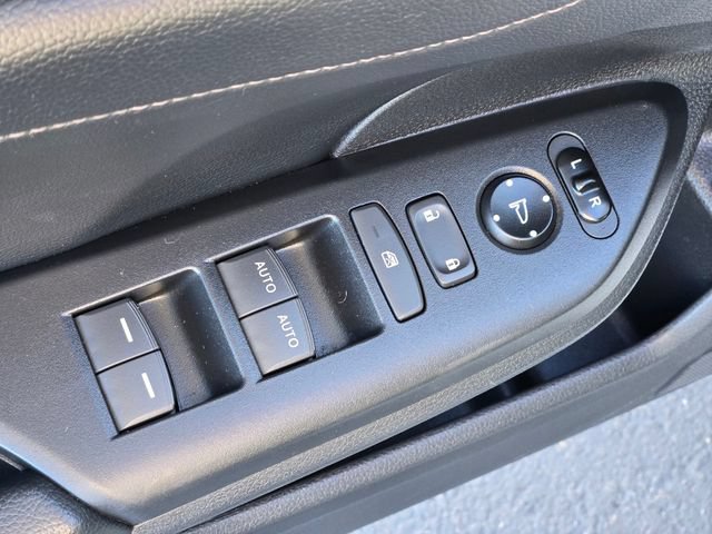 Used 2019 Honda Civic EX-L image 17