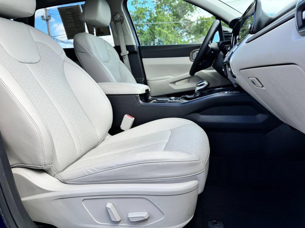 Used 2023 Kia Sorento EX w/ Panoramic Sunroof Package FWD image 10