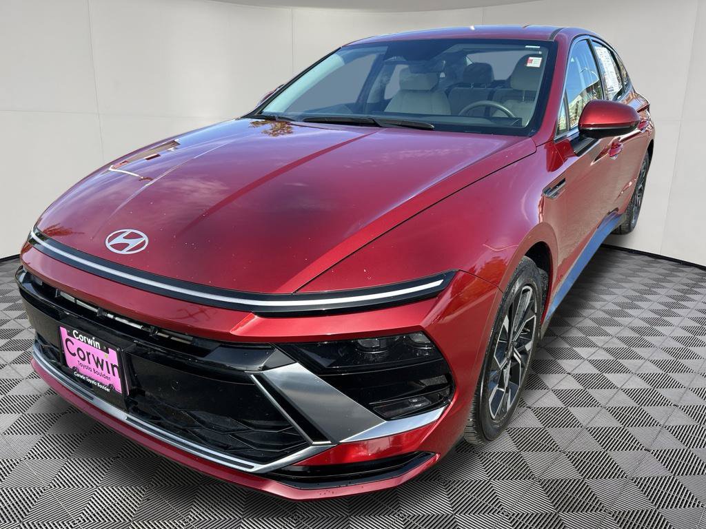 Used 2025 Hyundai Sonata SEL FWD image 3