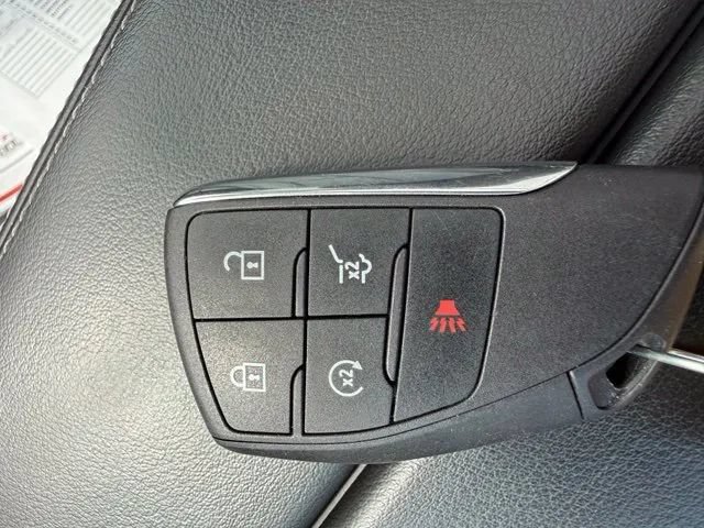Used 2023 Buick Envision Avenir AWD/4WD image 28