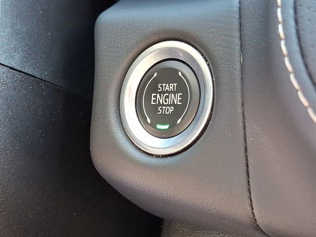 Used 2023 GMC Yukon SLT w/ SLT Premium Package image 29