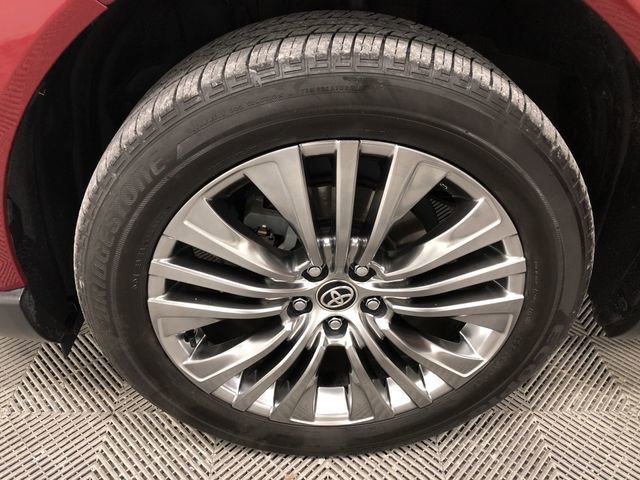 Used 2021 Toyota Venza XLE w/ Softex Package AWD/4WD image 28